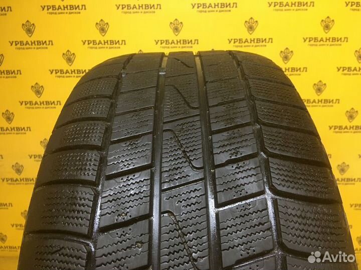 Hankook Winter I'Cept IZ W606 235/45 R17 94T