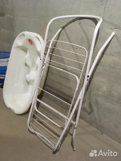 Детская ванночка для купания с подставкой (б\у)