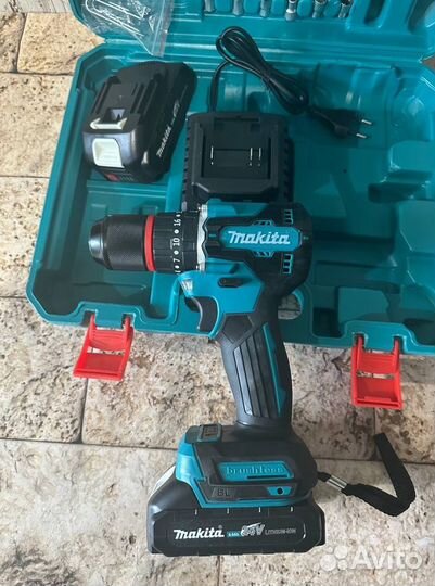 Шуруповерт бесщеточный Makita