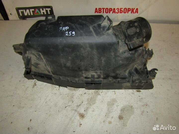 Корпус воздушного фильтра RAV 4 2000-2005