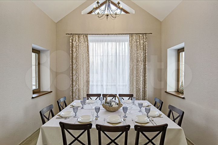 Коттедж 350 м² на участке 30 сот.