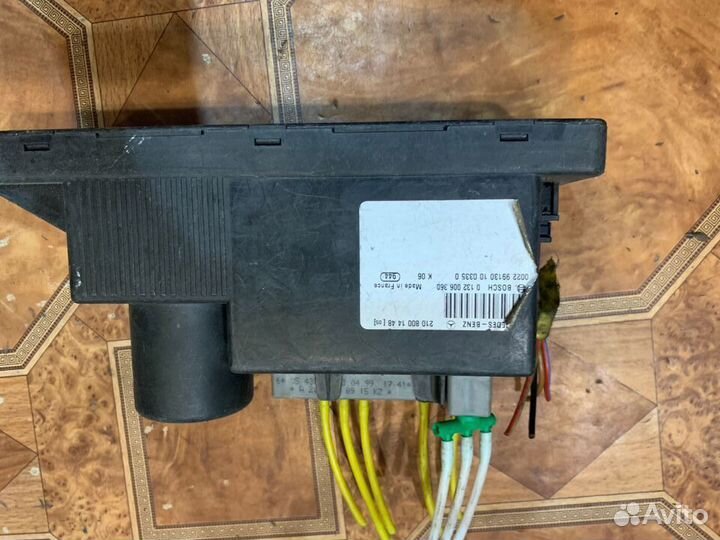 Компрессор центрального замка Mercedes C-class