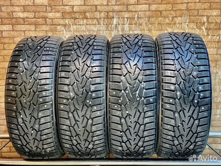 Nokian Tyres Hakkapeliitta 7 215/55 R17 98T