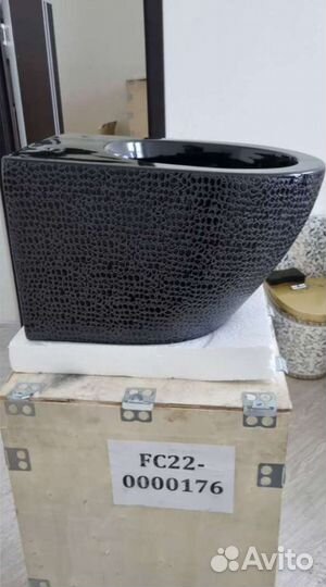 Унитаз золотой, раковина 1\11