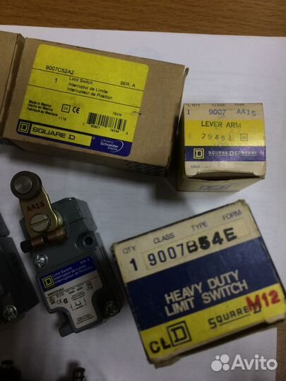 Концевые выключатели Squared class 9007