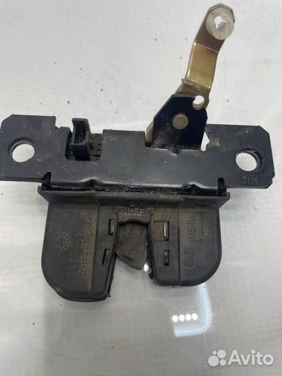 Замок багажника Porsche Cayenne 955 4800 2005