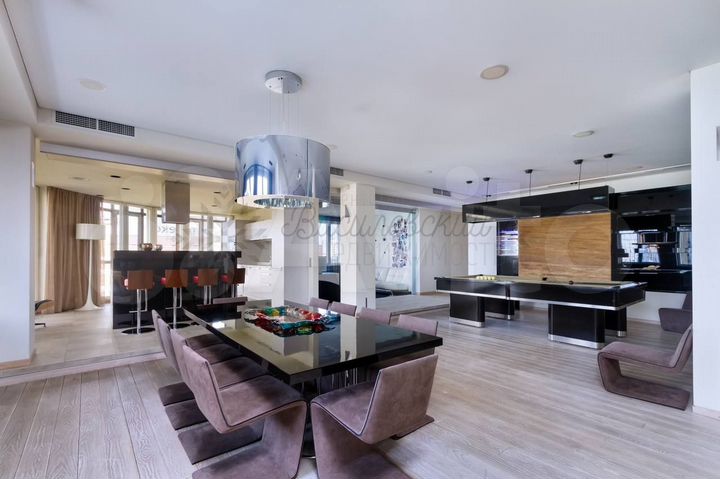 5-к. квартира, 326,5 м², 10/14 эт.