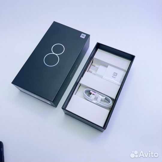 Xiaomi Mi 8, 6/128 ГБ