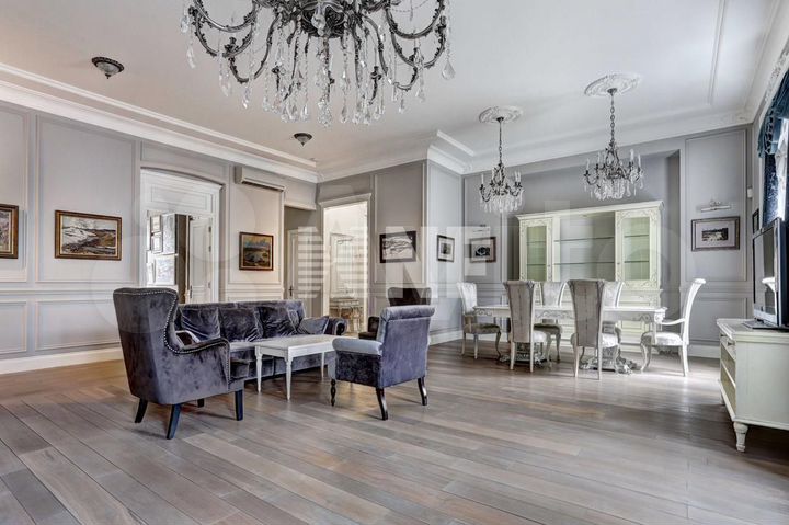 5-к. квартира, 195,1 м², 3/5 эт.