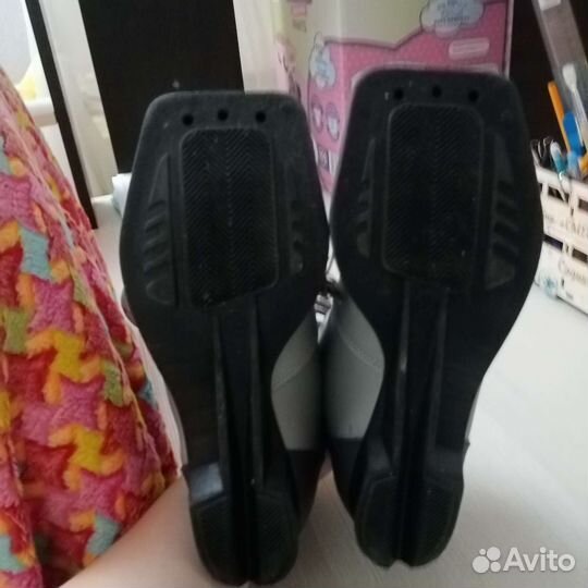 Лыжные ботинки