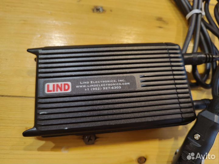 Lind авто адаптер 12В-24В для Panasonic CF