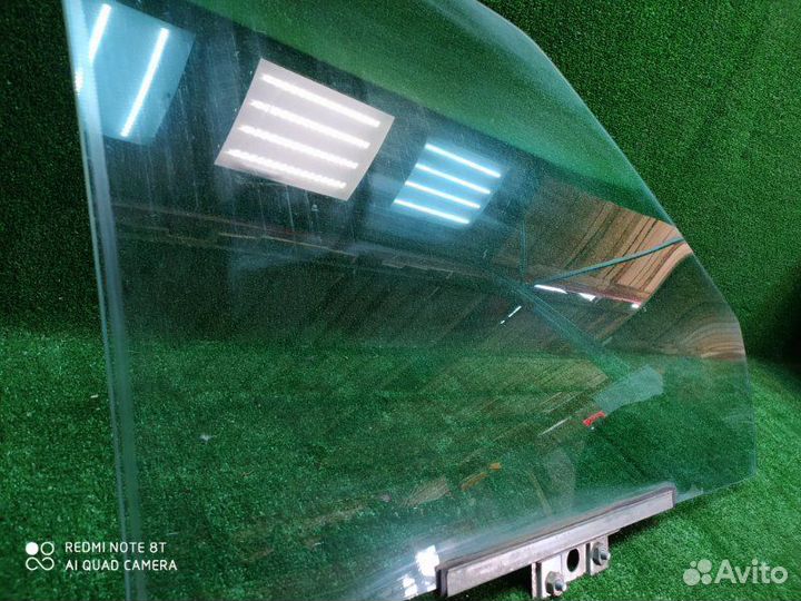 Стекло двери переднее правое LADA 2114