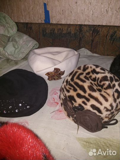 Шапки и береты женские новые в ассортименте