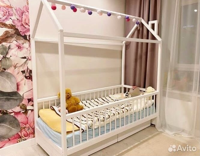 Детская кровать с бортиком