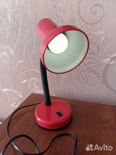 Лампа настольная