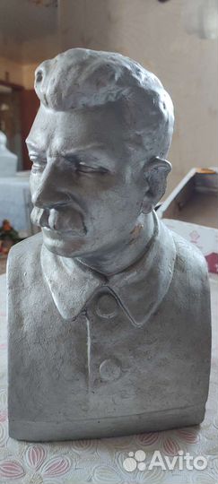 Бюст Сталина