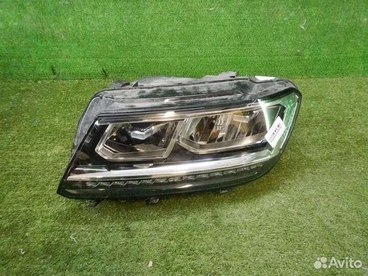 Фара левая Volkswagen Tiguan