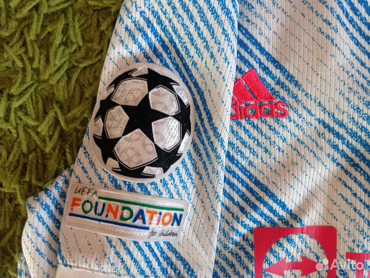 Футбольная форма мю