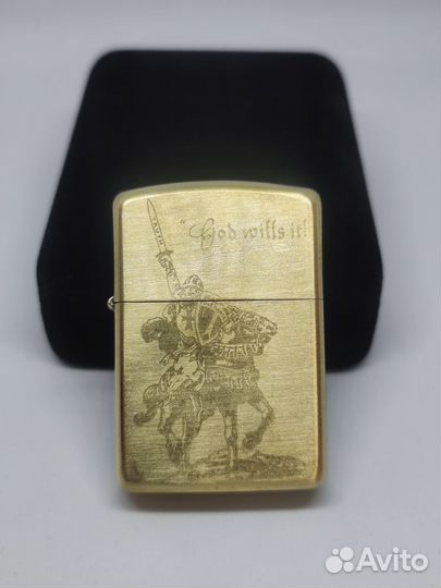 Зажигалка бензиновая zippo armor крестоносец