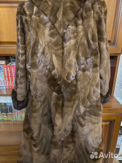 Шуба из норки новая (Греция)