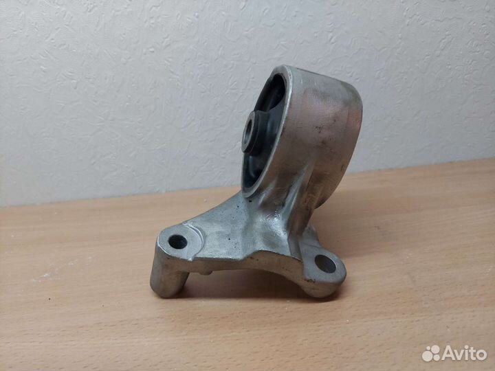 Опора двигателя Honda Stream RN1