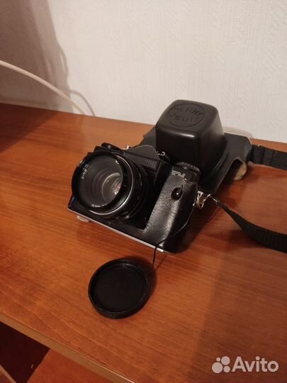 Фотоаппатарт Zenit EM (зенит)