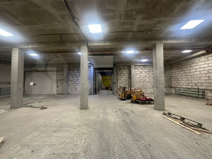 Склад, 700 м², пандус, 1 этаж