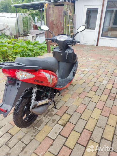 Скутер Racer 150 кубов