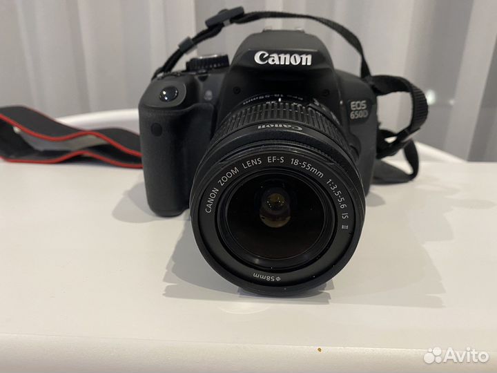 Зеркальный фотоаппарат Canon 650d