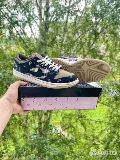 Кроссовки Nike SB Dunk Low Travis Scott