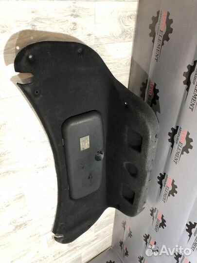 Обшивка крышки багажника BMW e60