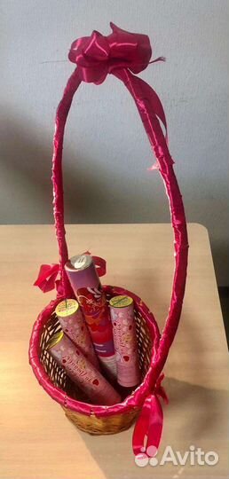 Корзина плетеная для подарков