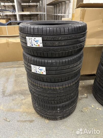 Hankook Ventus S1 Evo 3 SUV K127C 275/40 R21 и 315/35 R21 111Y