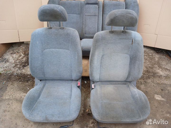 Комплект сидений Kia Magentis 1