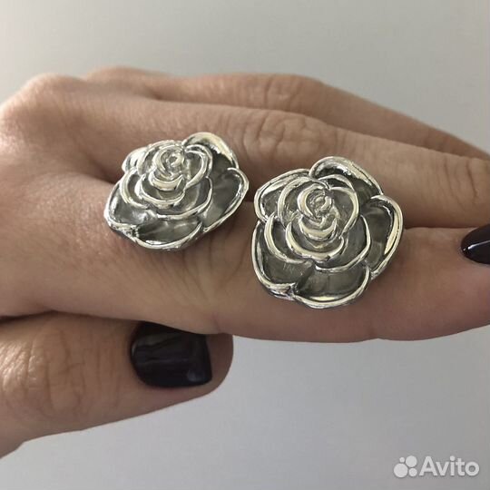 Серьги камелии стиль Chanel