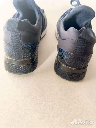 Женские кросовки 41размер