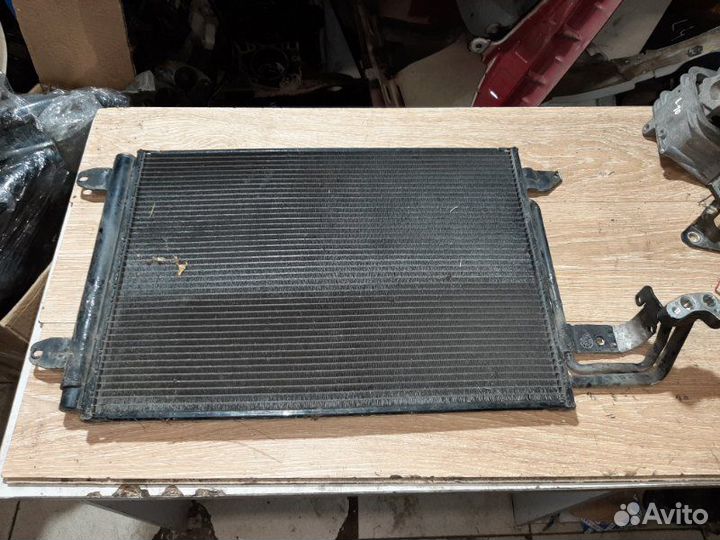 Радиатор кондиционера Volkswagen Golf Plus 2006