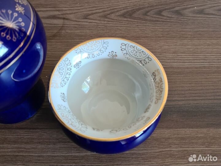 Ваза и сахарница без крышки