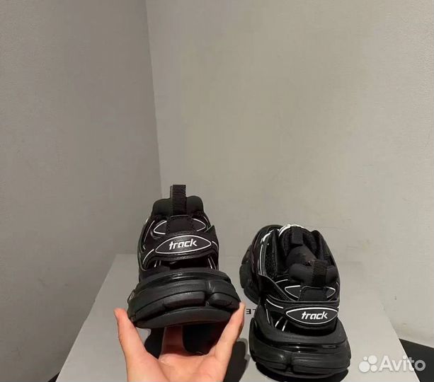 Balenciaga track
