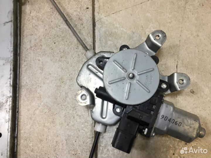 Стеклоподъемник электр. задний левый Mitsubishi La