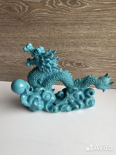 Статуэтка змея