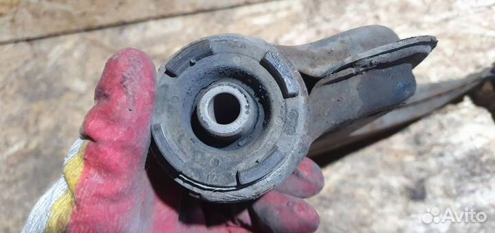 Рычаг передний левый Opel Zafira B 2005-2012