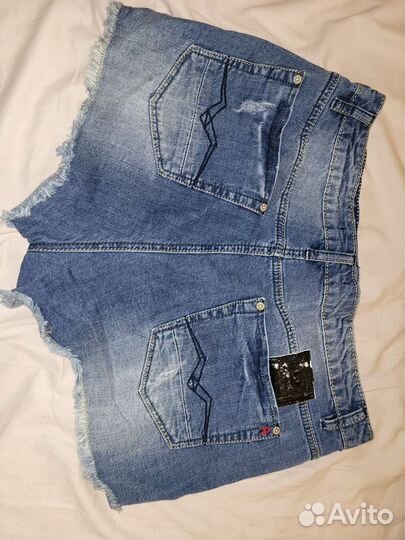 Джинсовые шорты