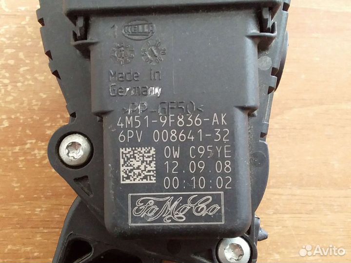 Педаль газа Форд Фокус 2