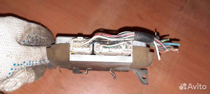 Блок управления рулевой колонкой Toyota Crown Maje
