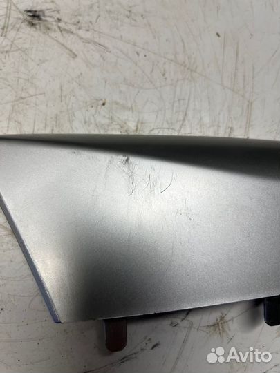 Накладка в салоне левая Renault Latitude L70A