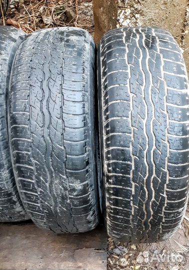 Bridgestone Dueler H/T 225/65 R17