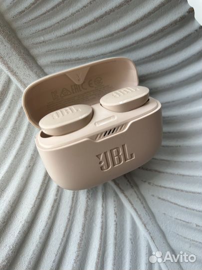 Беспроводные наушники jbl