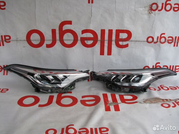 Toyota C-HR фара передняя левая правая 2020+