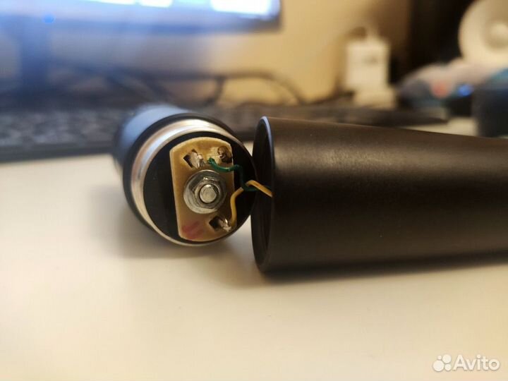 Инструментальный микрофон Shure SM57